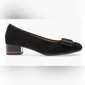 Ara Garnet black suede pump with a bow detail and HighSoft technology. 6 US
